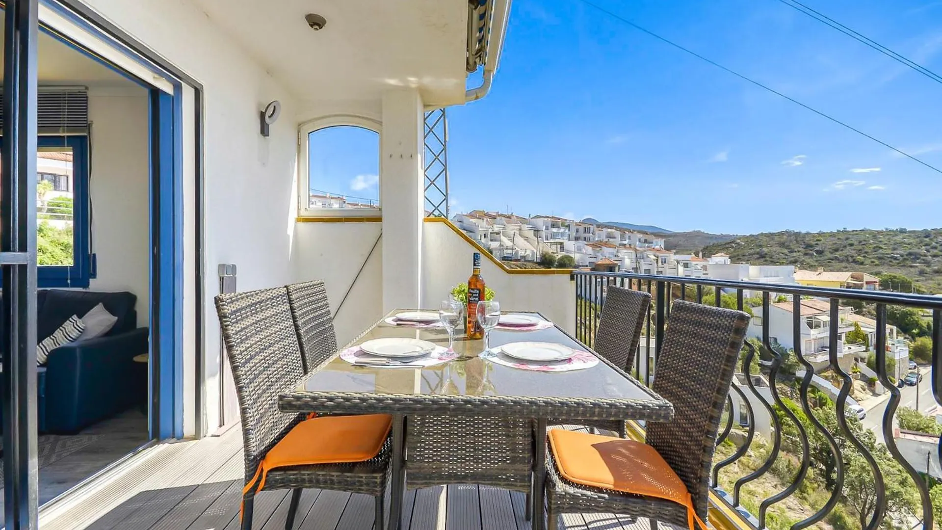 Apartment In Roses By The Beach